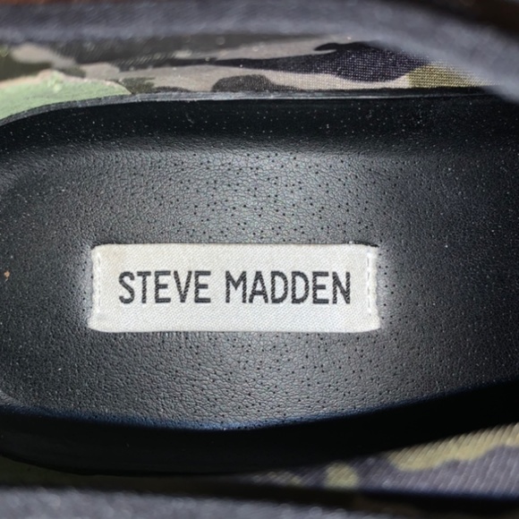 Steve Madden Cavo Neoprene Camo/Rainbow Sneaker - Picture 7 of 8
